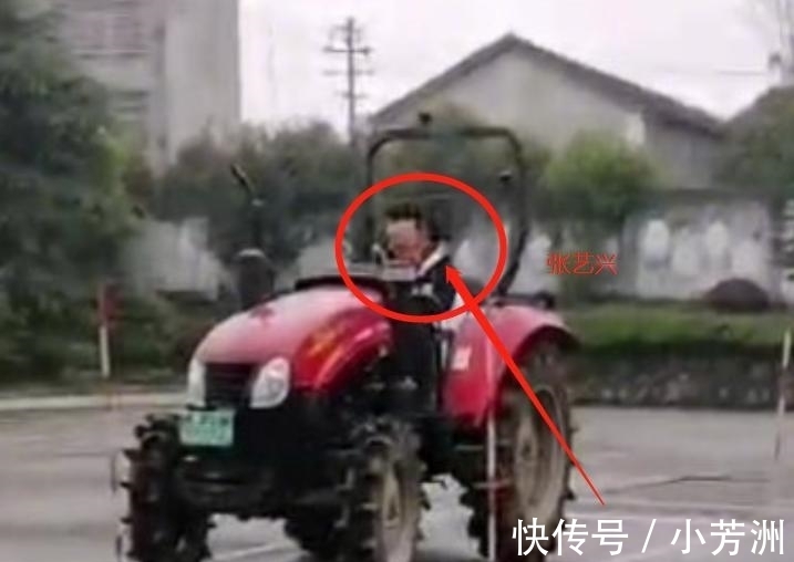 张艺兴晒拖拉机驾驶证,录制综艺太用心,《向往的生活》好戏来了