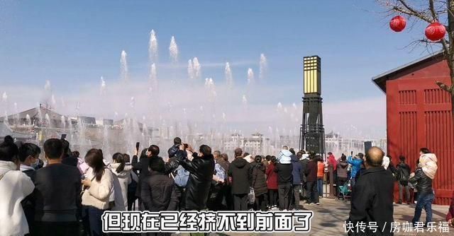 号称亚洲之最的大喷泉,就在大西安,音乐响起瞬间就被游客包围了