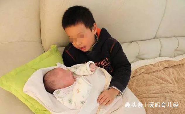 夫妻俩|女性生二胎的“末班车”是多少岁过了35岁,不建议生