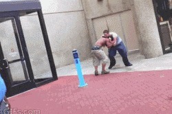 |搞笑GIF:发现武林高手了!这一脚让我从此踏上了不归路