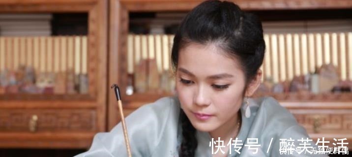 打铁铲!少女上联“铁锤打铁铲,铁打铁”,樵夫对出精彩下联,少女佩服!