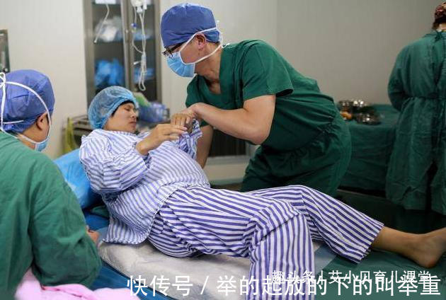 心理准备|产妇生完宝宝，过了4天又生了一个，看见孩子全家人都说搞错了