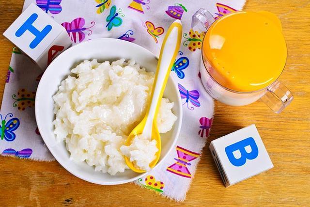 宝宝|添加辅食宝宝,6种食物容易引起便秘,家长需要知道