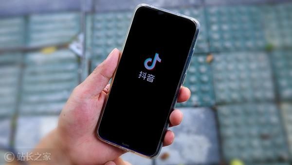 淘宝|京东发布2021第二季度财报;银联云闪付微信条码支付互联互通;抖音打击公开宣扬不良文化行为