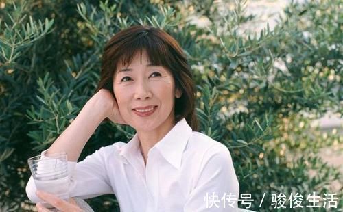 月经紊乱|40岁女性,出现“2个症状”,就要引起关注了,很大可能绝经