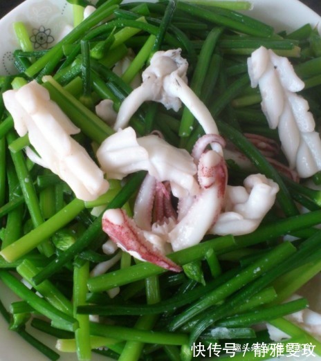 皮肤|韭菜和此物一起炒着吃,腰变灵活了,皮肤更细腻,不可错过