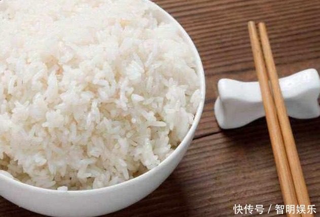 蒸米饭，外行只会加水！多加2样，蒸得更快，香软可口，粒粒分明