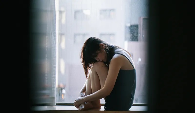 父母|wenno:一段「父亲侮辱女儿」视频引众怒:养育孩子,必须牢记这两个字