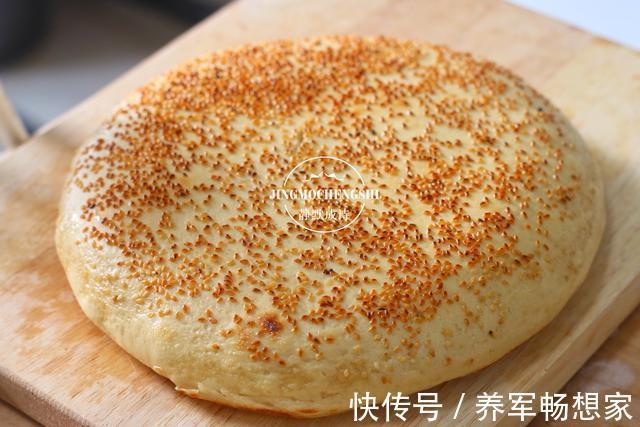 面食|先蒸后烙,外酥脆里松软,自从学会面粉此做法,孩子连面包都戒了