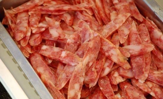 自助餐虽然合适,但这四样食物,大家最好不要取