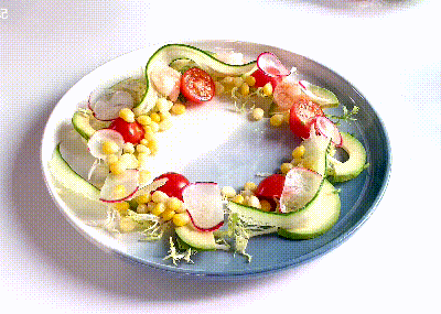 泰式藜麦牛油果沙拉