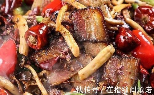 精光|请同事来家吃饭，同事提来一箱啤酒，把我做的一桌下酒菜吃精光！