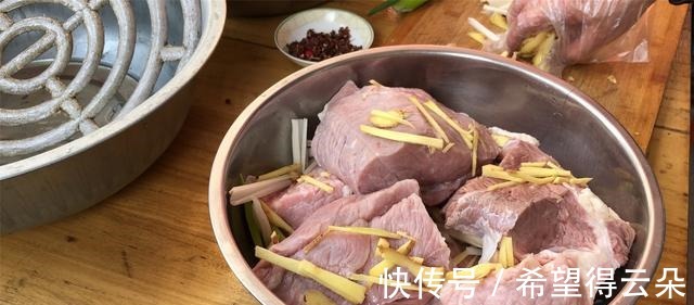 在家做酱牛肉,只需4样配料,牛肉味道香缩水少,能拿去卖了!