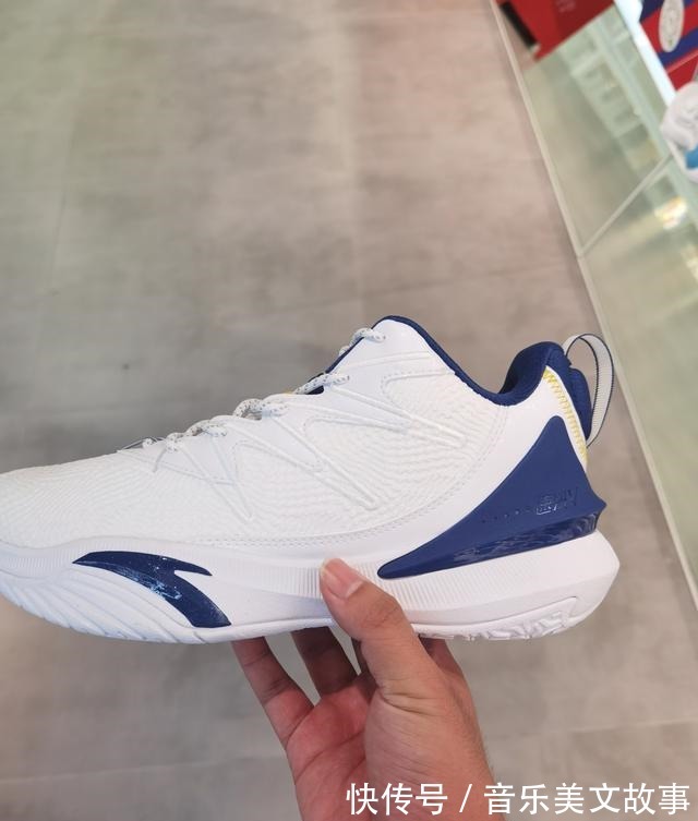 中端 安踏速决5代实战篮球鞋发售!助力要疯系列冲击安踏第一中端球鞋!