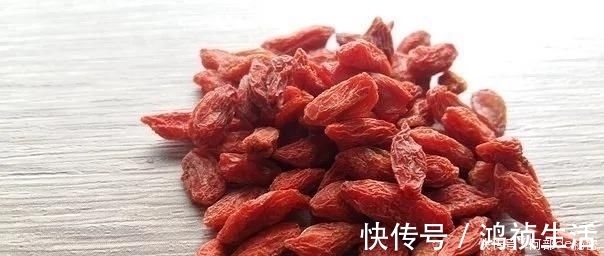 补血安神|枸杞的绝配不是菊花而是它补血安神、养肝明目,越喝越年轻