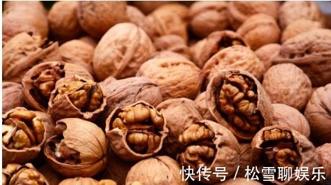 抗氧化剂|核桃与此物一起煮,腰不痛了,血压降了,女性想美容乌发可以试试