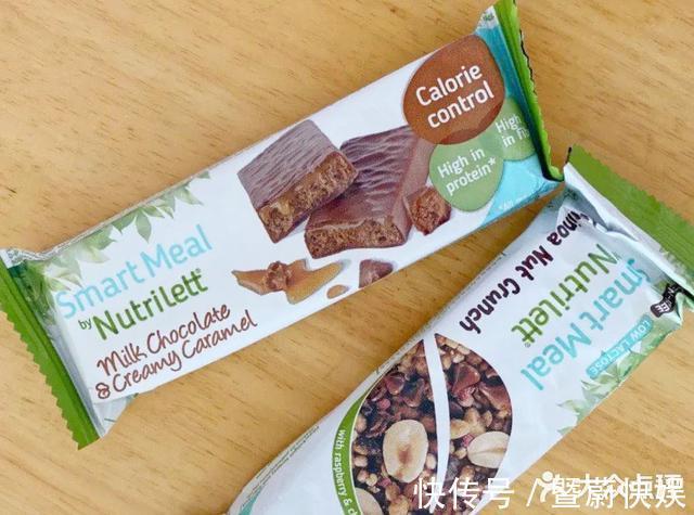 代餐|让罗永浩速瘦的蛋白棒VS帕梅拉爱惨的代餐奶昔,到底哪家强