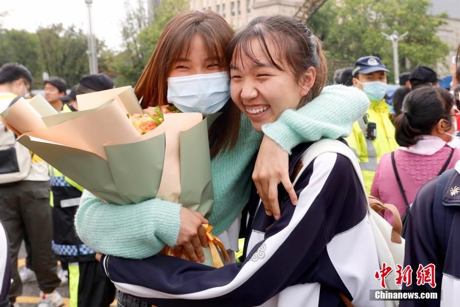 王以照|昆明考生结束2021年全国高考