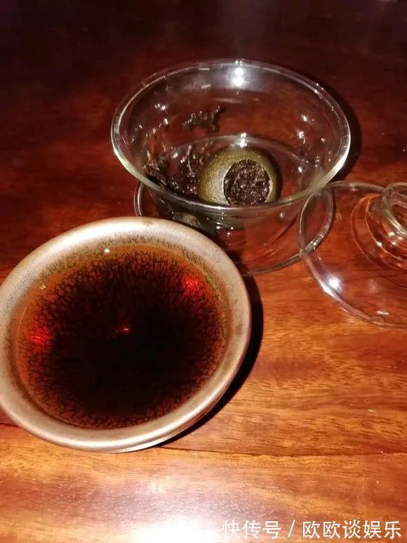 茶叶水、淘米水,多做1步浇花,肥效超高,养花特好