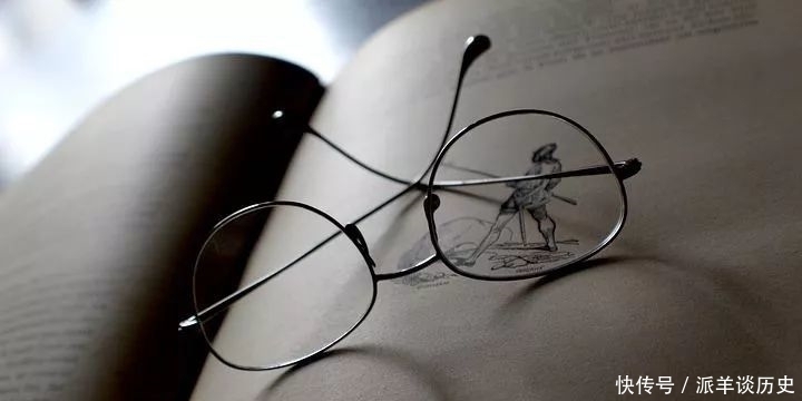 在咖啡馆看书就是伪文青?请不要为自己的懒惰而找借口