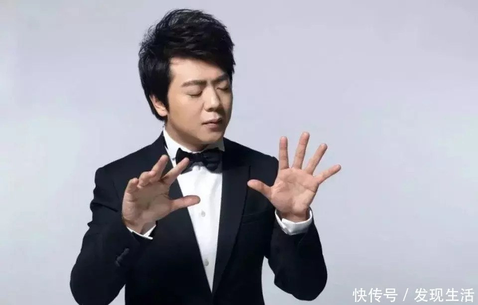 父亲把他逼成世界钢琴家,母亲给他陪伴,