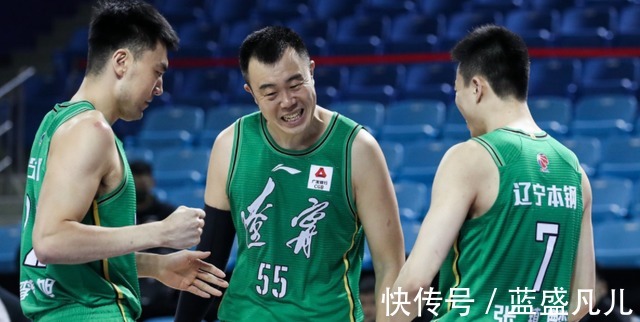 萨林杰|辽宁男篮太轻敌!贺希宁18分,赵继伟单骑救主,杨鸣不满裁判!