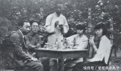 初恋嫌弃她的出身另娶他人,她却痴心等了52年,78岁终于嫁给他!