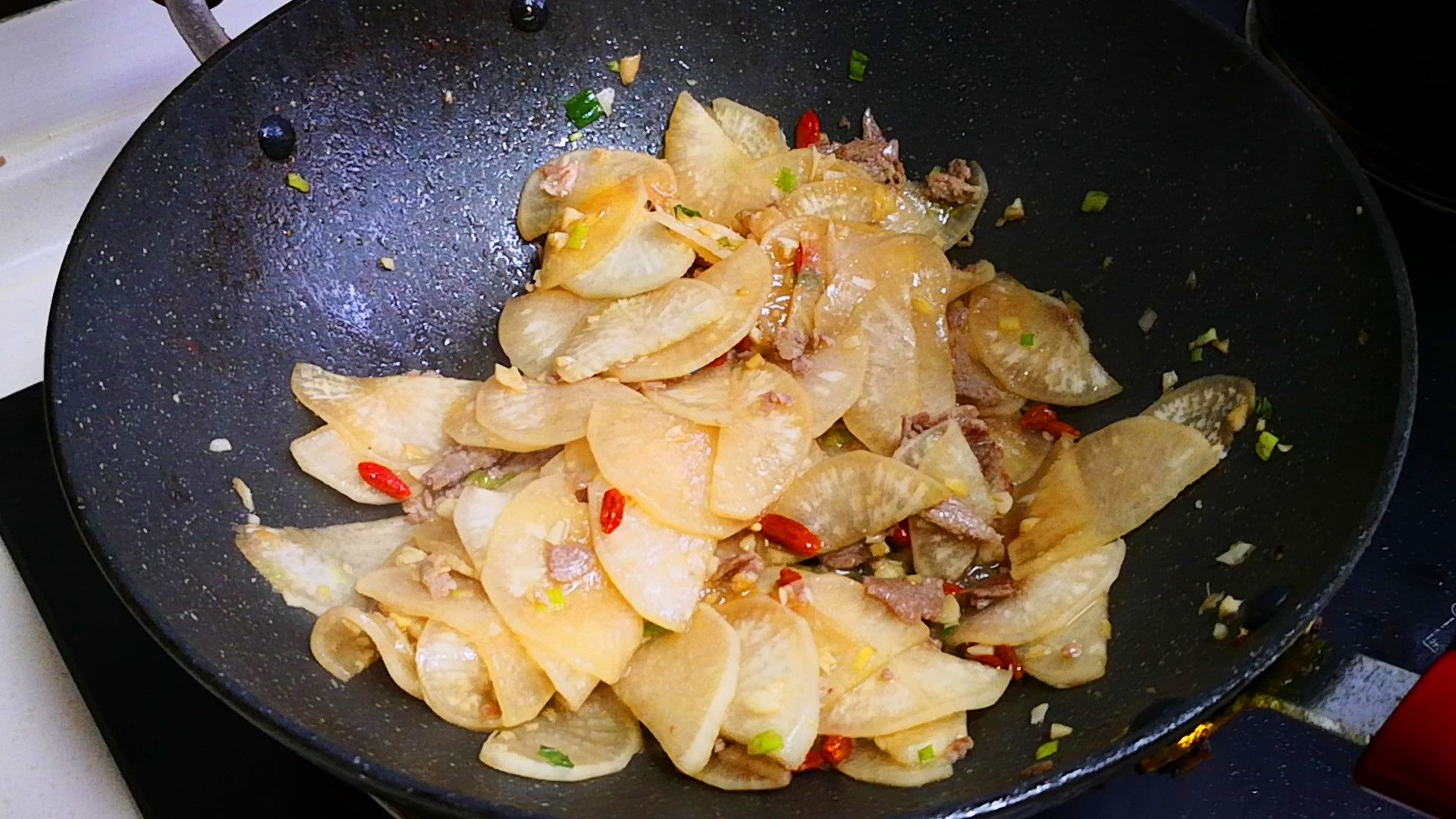 中薪|小寒胜大寒，饮食要跟上，记得吃“3白3黑3苦”，顺利过寒冬