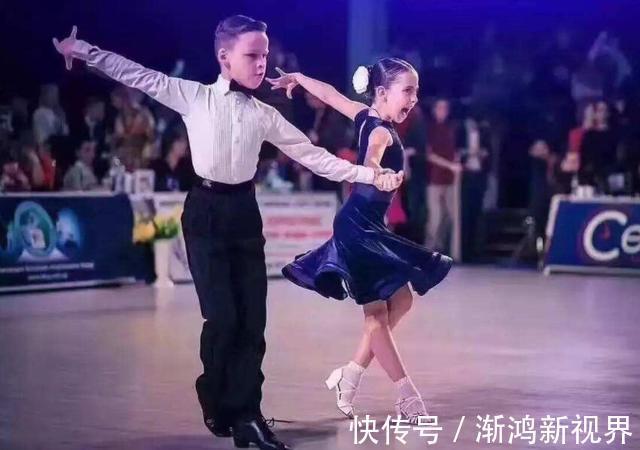 生活环境|表情最“凶”的拉丁舞萌宝火了,舍我其谁的气场,就问你怕不怕