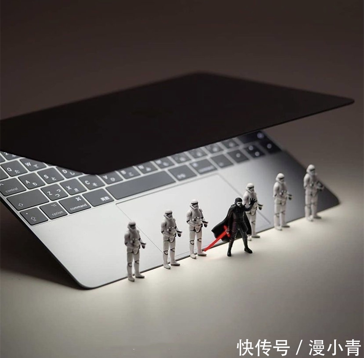 三次元|手办与三次元的融合,将二次元当中的名场面带到现实,简单又经济