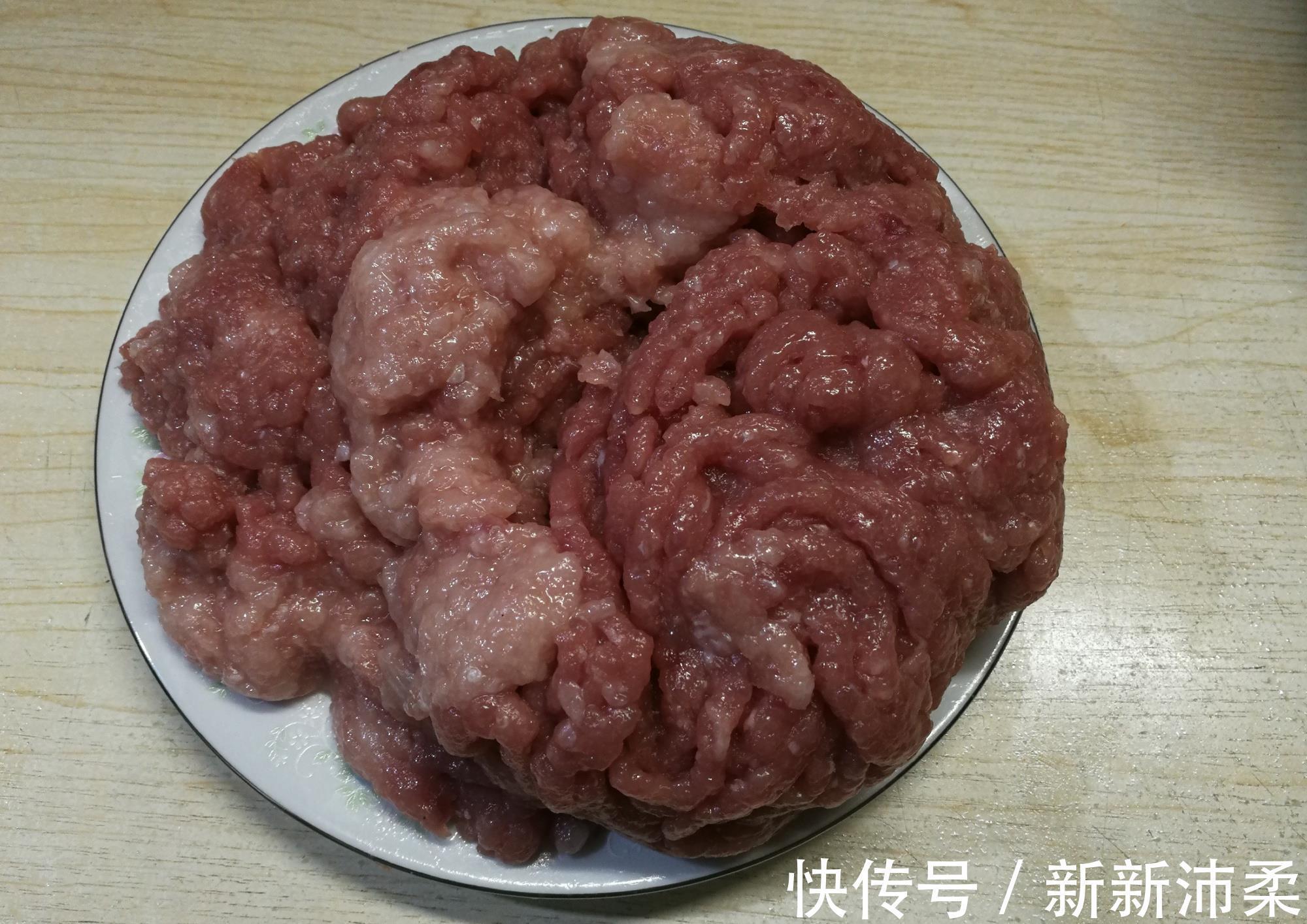 店主教|肉馅饺子做法,10年店主教1个小妙招,学会窍门调馅更简单