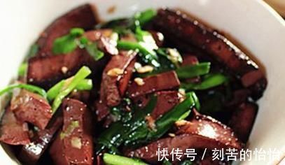 微粒|猪血虽好,但吃了猪血后,一定别碰此类食物,得忌口,告诉家里人