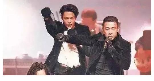 古惑仔|《披荆斩棘的哥哥》回忆杀:“古惑仔”重出江湖,陈小春不减当年