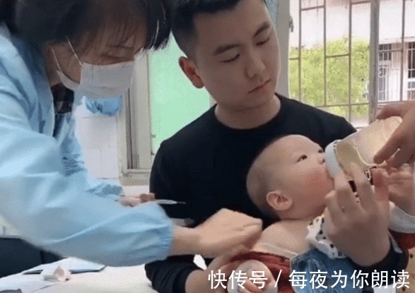 宝宝|“最惨宝宝”打预防针火了,一个哭得稀里哗啦,一个笑得合不拢嘴
