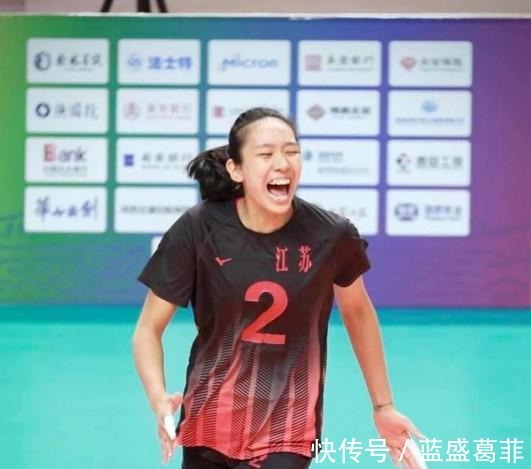 万梓玥|1米96小袁心玥被蔡斌骂哭,女排主帅话说得有些狠,小将承受不了!