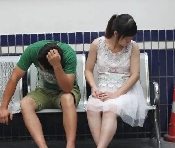 胃癌|36岁女子，异常口臭，丈夫不愿亲近，医生却说不怪她，是癌症