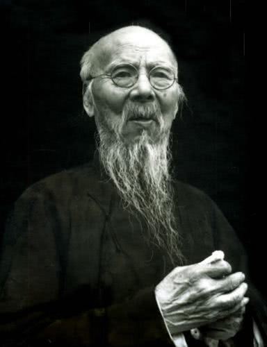 笔下$三人挑战画鱼,齐白石的最简单最贵,画得最复杂的却没有人要