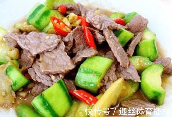 丝瓜炒牛肉|孩子手脚冰冷,给孩子做的,提高免疫力补血,补钙补锌增强免疫力