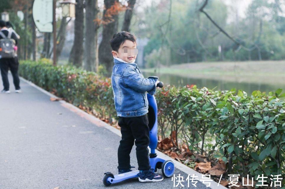 暖气管|穿尿不湿的果然惹不起！2岁萌宝徒手爬暖气管，引网友捧腹：高手