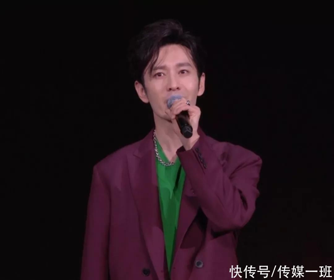 刘嘉玲|番茄台跨年:肖战压轴,李汶翰假唱,R1SE全员11人整整齐齐