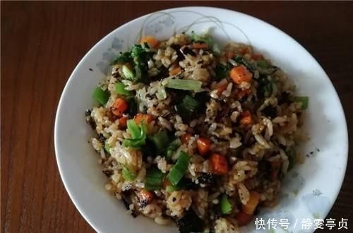炒饭别只会加鸡蛋，加它炒，更香光盘更快，还补钙，促进生长发育