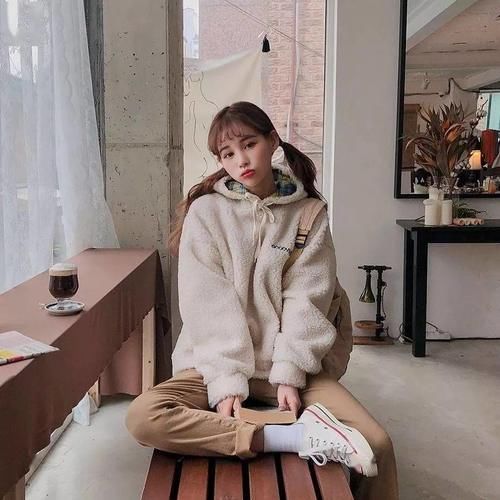 “奶奶裤+大衣”、“奶奶裤+羽绒服”才是真的时尚感十足!