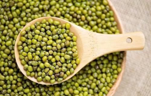 钠离子|高血压怕缺钾,长期吃降压药,提醒:日常可多吃4种“高钾食物”