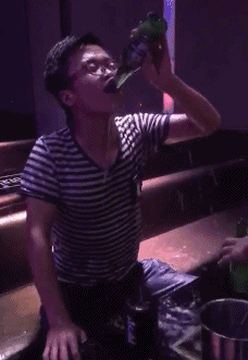 |搞笑GIF:撩妹有风险 搭讪需谨慎