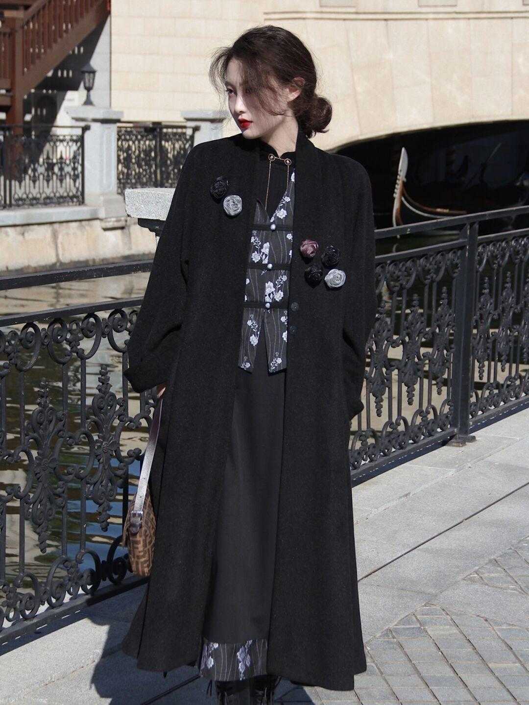 黑白配|冬天穿衣还得是黑白配,百搭精致不挑人,关键是穿再久也不会过时