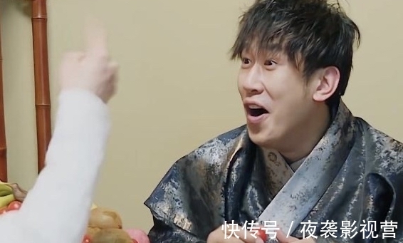 跑男節(jié)目,楊穎被邊緣化成“路人”,收視率靠誰(shuí)來(lái)?yè)?
onload=