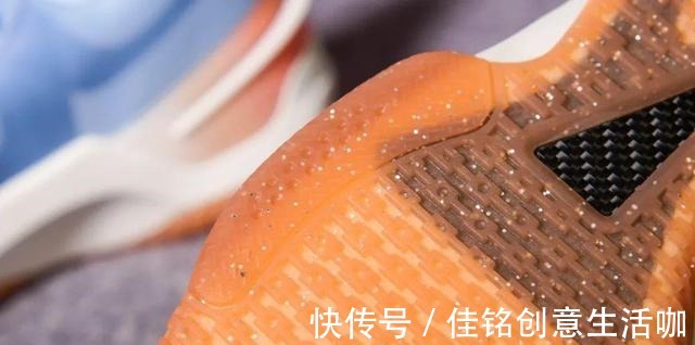 碳板 说什么ZK5平替,我愿称闪现3为后卫鞋新标杆!