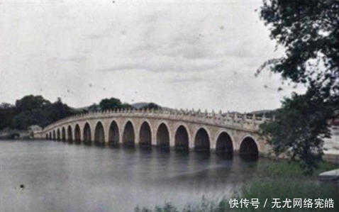 蒙古|一组中国最早的彩色老照片:受刑的妇女、骑马的僧侣,拍于外蒙古