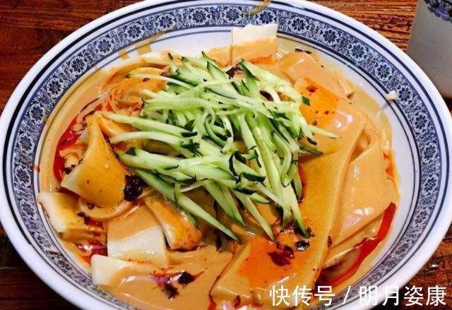 调稀芝麻酱，有人用水有人用油，大厨教我正确做法，顺滑不成坨