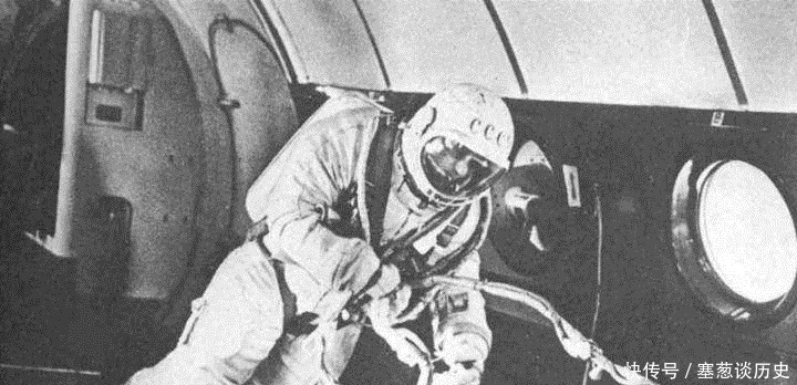 列昂诺夫 美苏的太空争霸险象环生,宇航员以命相搏,美国靠双子星计划实现反超